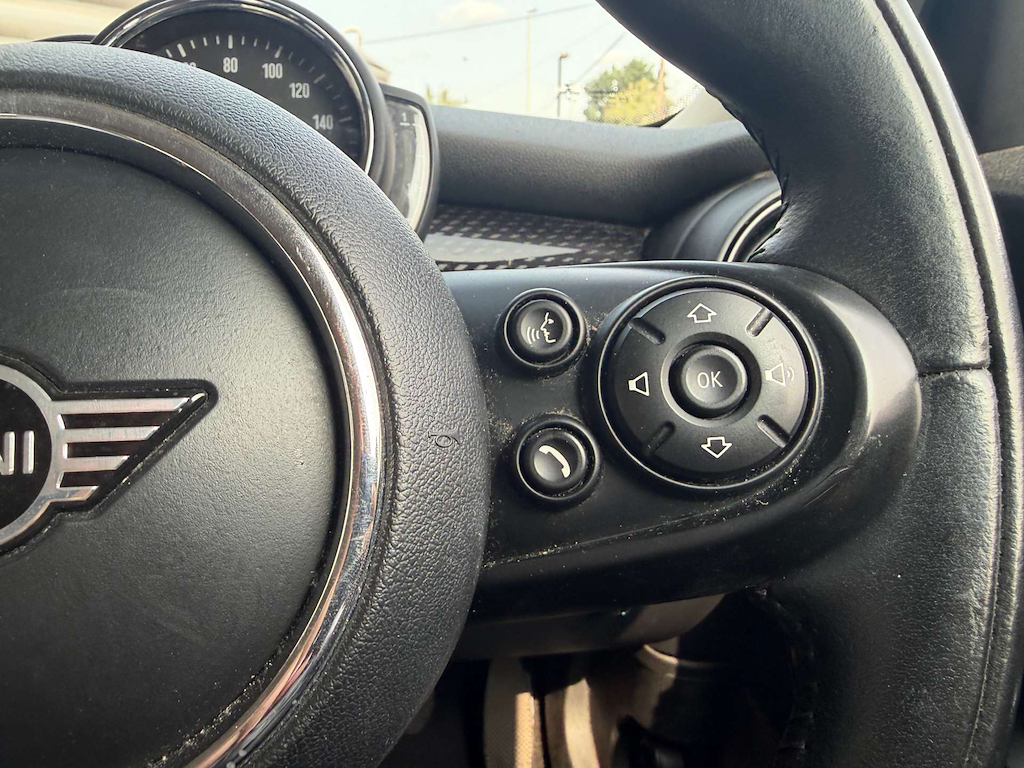 2019 MINI Hatch — image 15