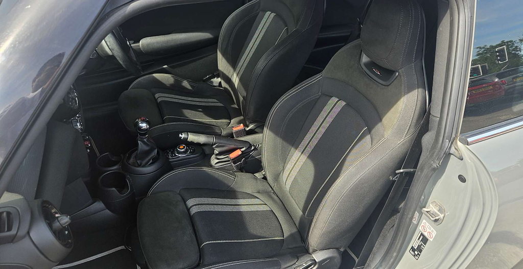 2019 MINI Hatch — image 42