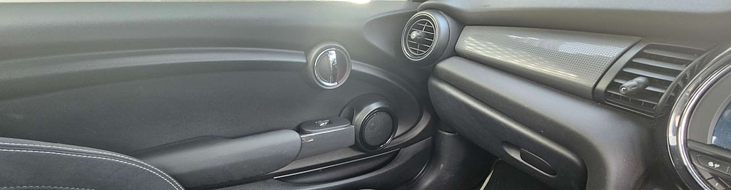 2019 MINI Hatch — image 37