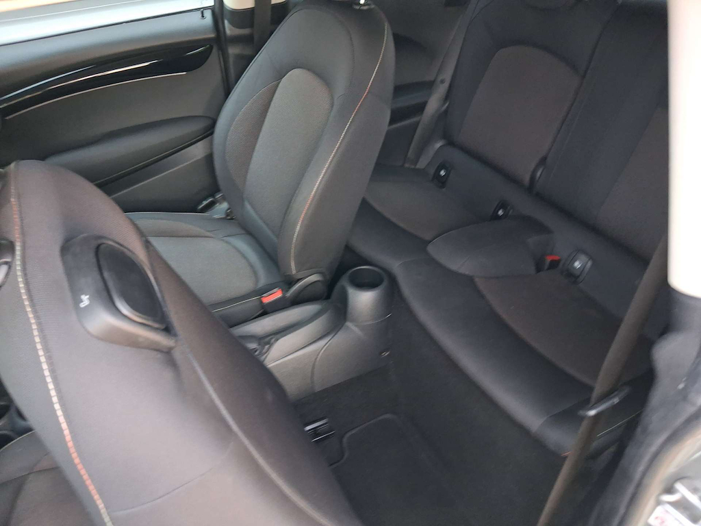 2022 MINI Hatch — image 34