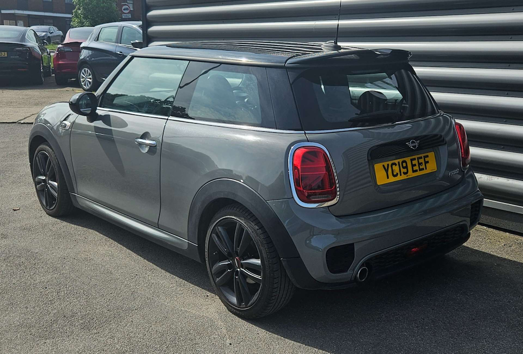 2019 MINI Hatch — image 5
