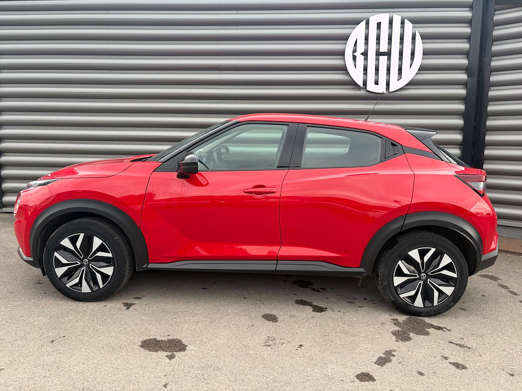 2022 Nissan Juke — image 3