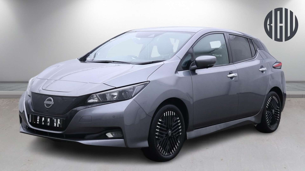 2022 Nissan Leaf — image 2
