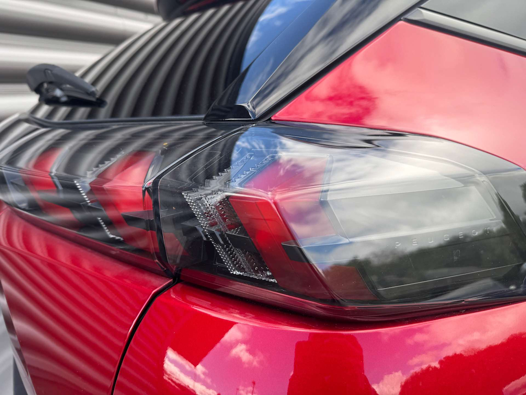 2022 Peugeot 2008 — image 13