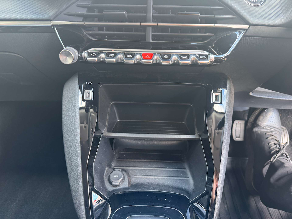 2022 Peugeot 2008 — image 27
