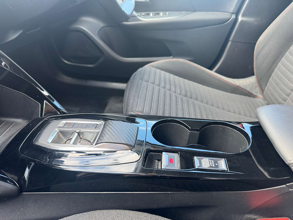 2022 Peugeot 2008 — image 39