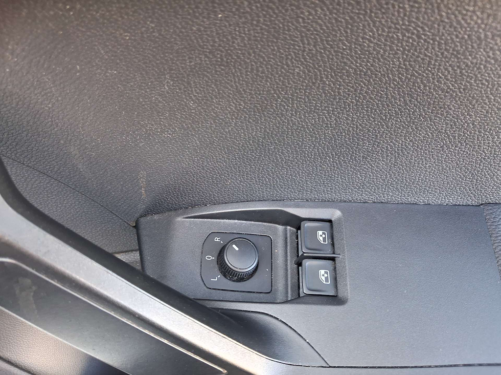 2021 SEAT Ibiza — image 22