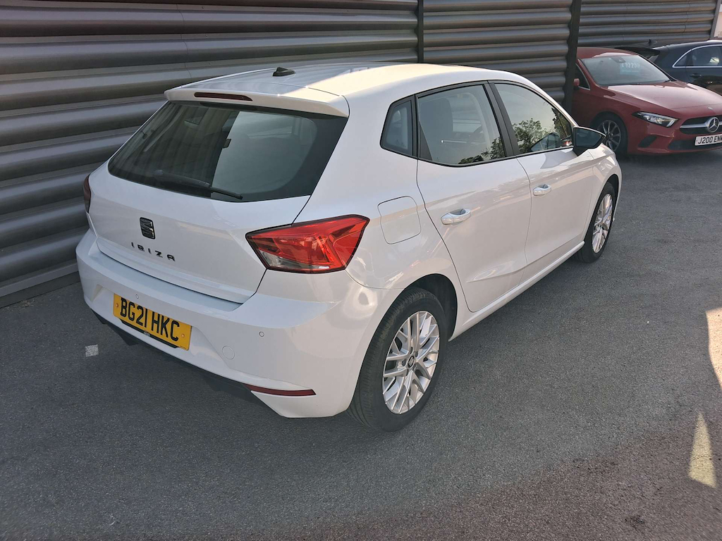 2021 SEAT Ibiza — image 2
