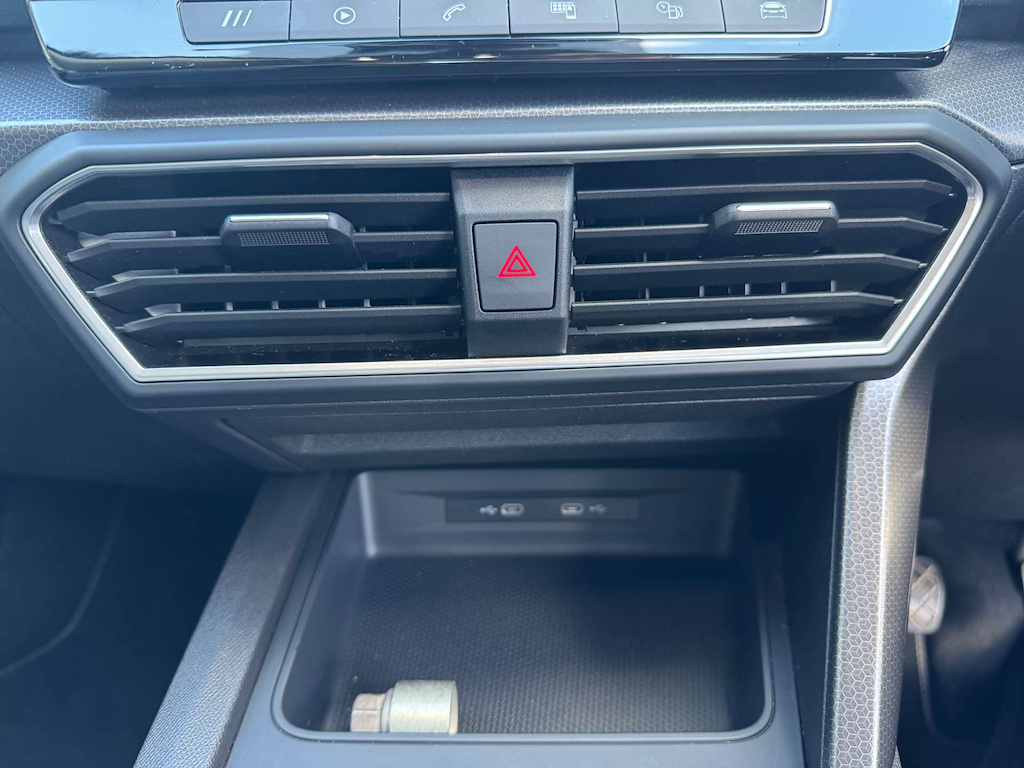 2022 SEAT Leon — image 28