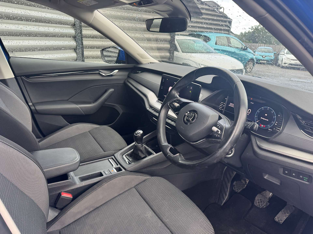 2022 Skoda Octavia — image 18