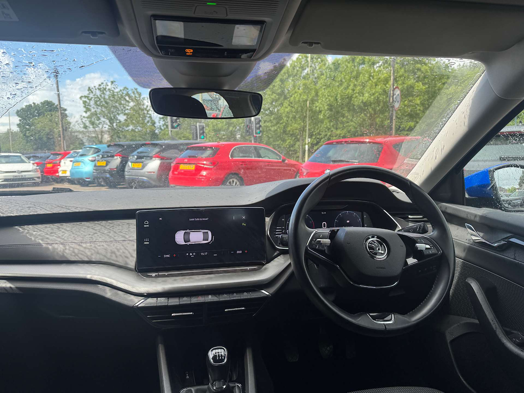 2022 Skoda Octavia — image 22