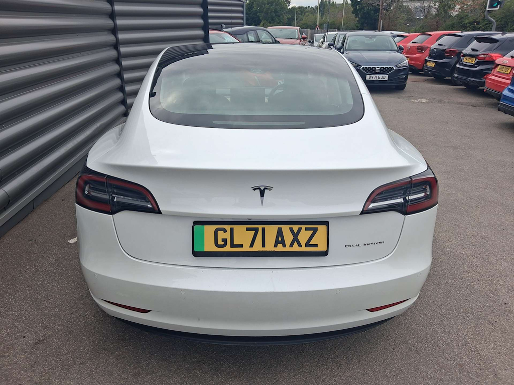 2021 Tesla Model 3 — image 4