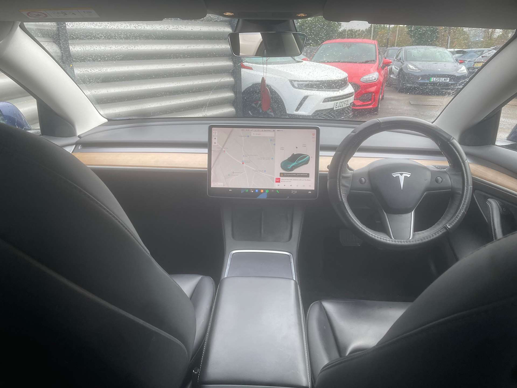 2021 Tesla Model 3 — image 16