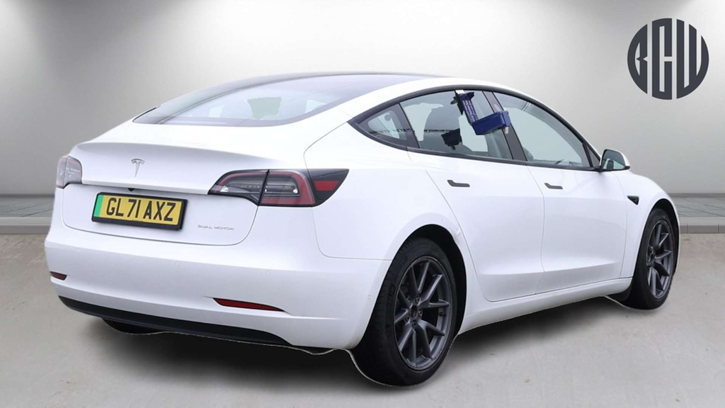 2021 Tesla Model 3 — image 3