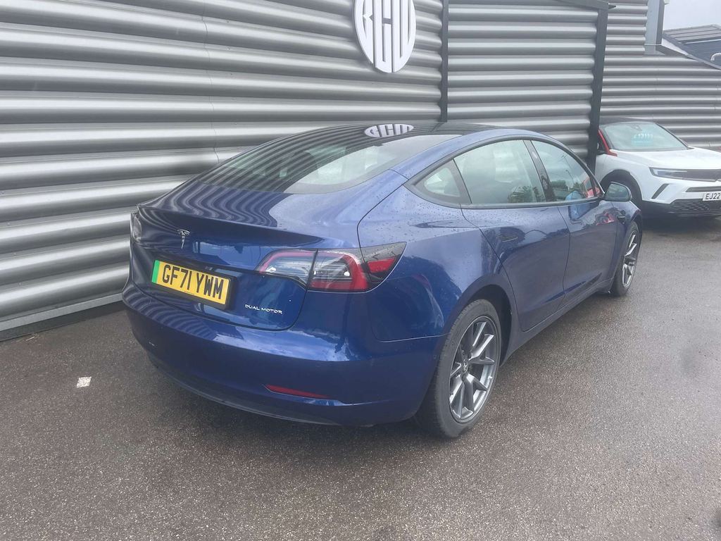 2021 Tesla Model 3 — image 6