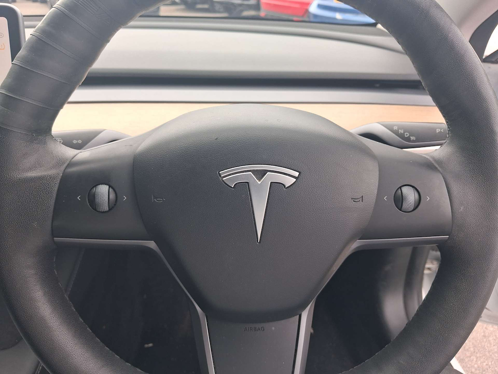 2021 Tesla Model 3 — image 25