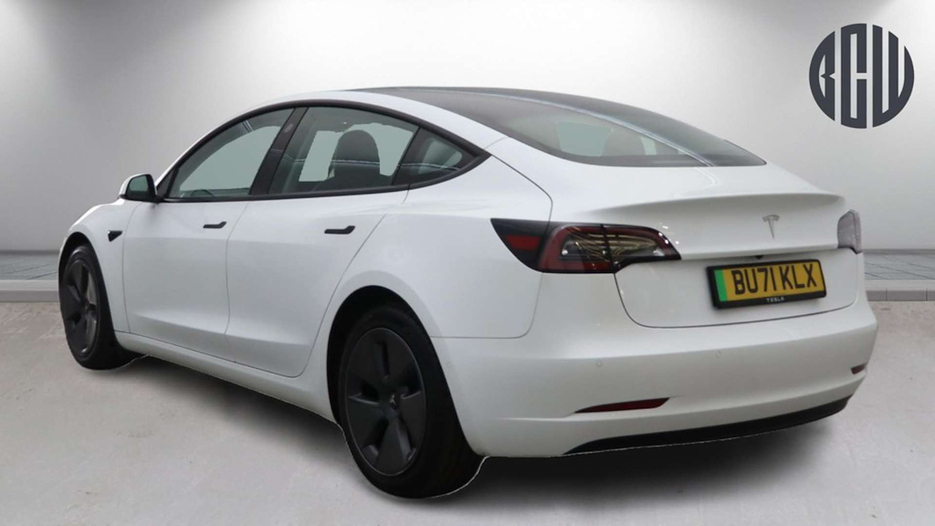 2021 Tesla Model 3 — image 3