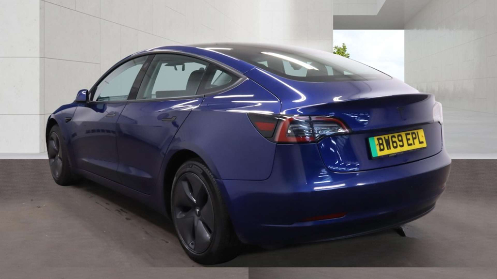 2020 Tesla Model 3 — image 5