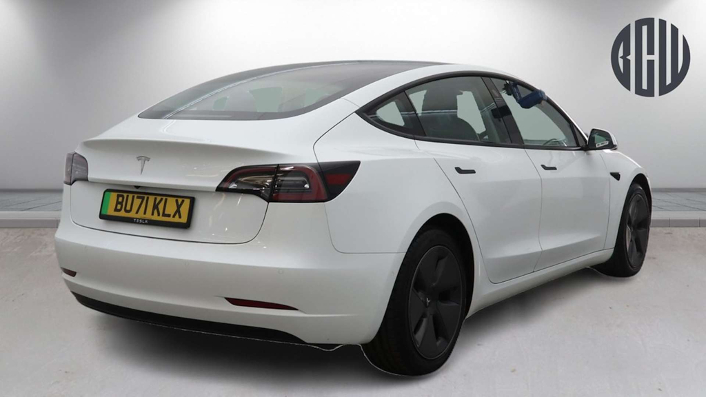 2021 Tesla Model 3 — image 4