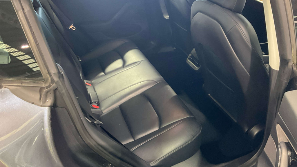 2020 Tesla Model 3 — image 9