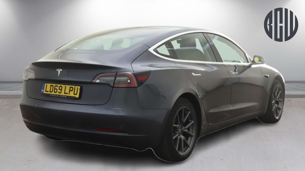 2019 Tesla Model 3 — image 5