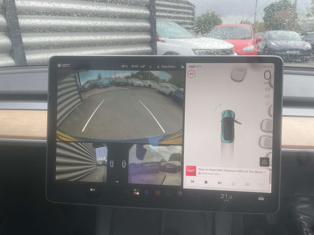 2021 Tesla Model 3 — image 15