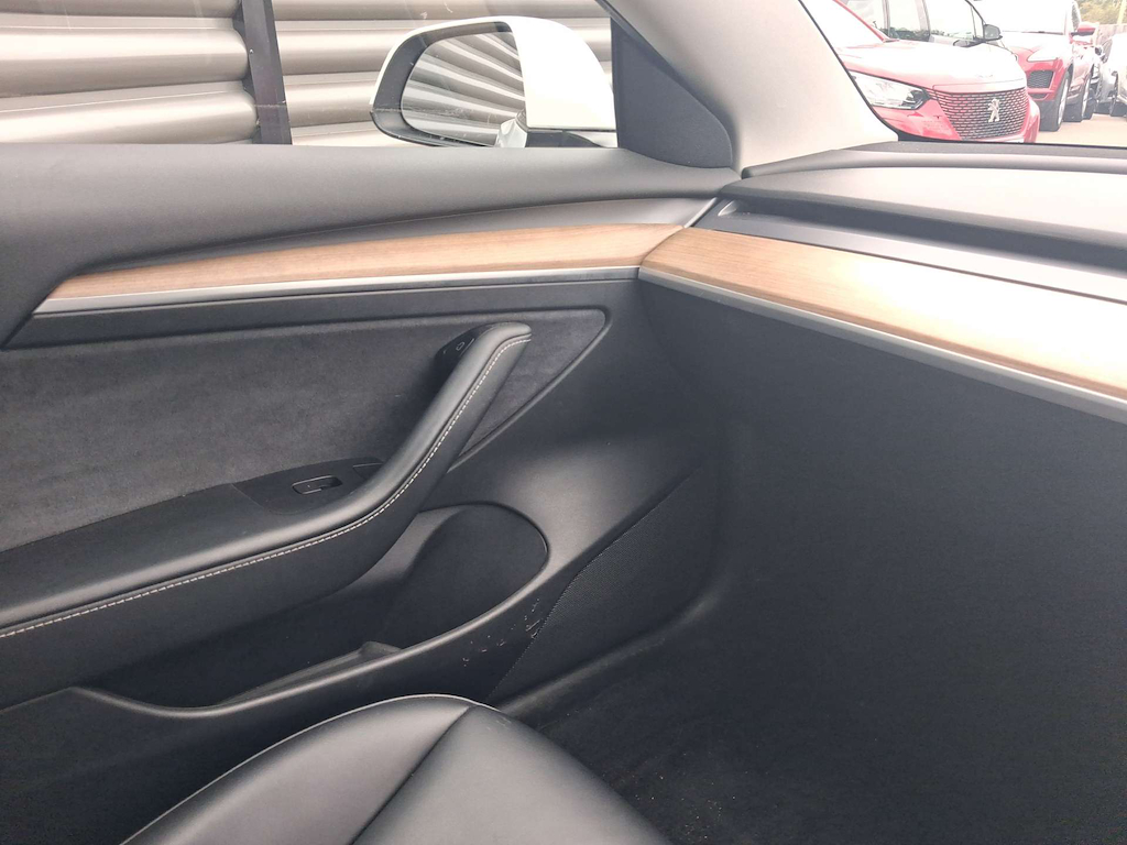 2021 Tesla Model 3 — image 22