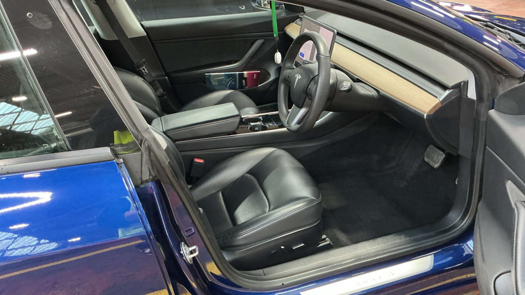 2020 Tesla Model 3 — image 10