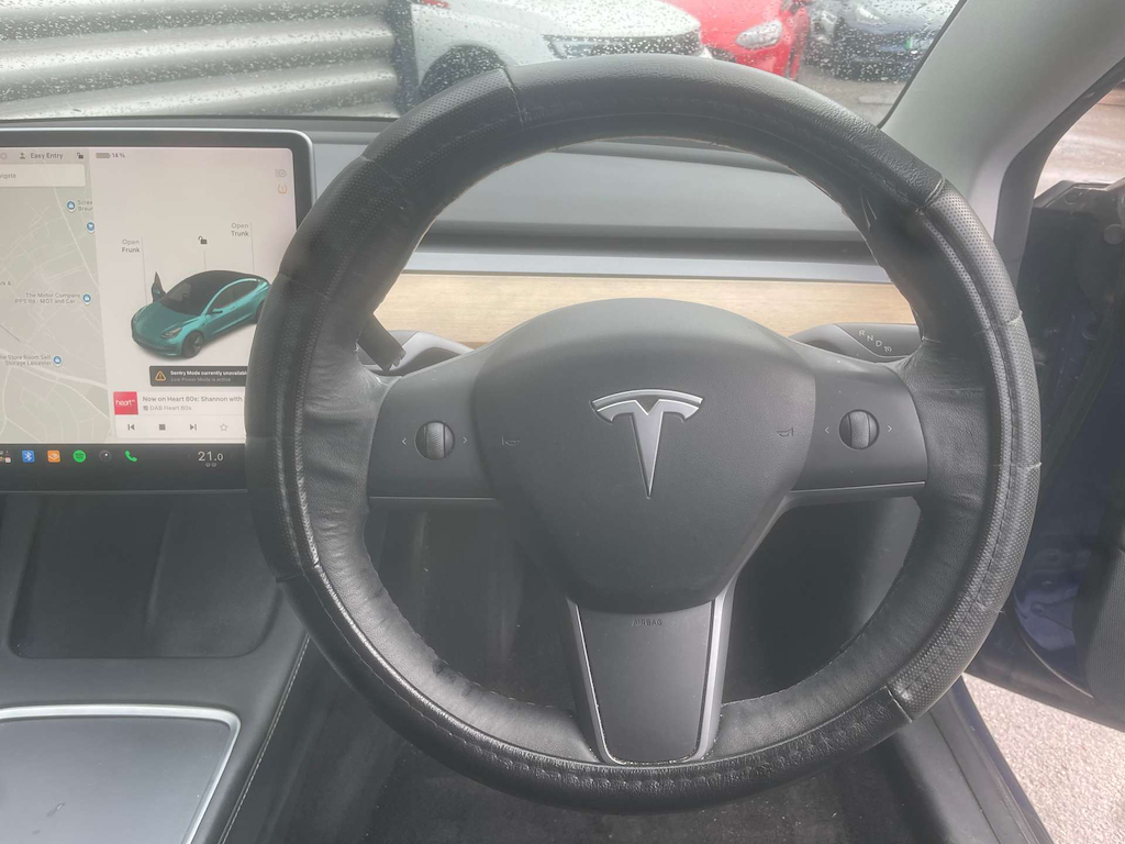 2021 Tesla Model 3 — image 13