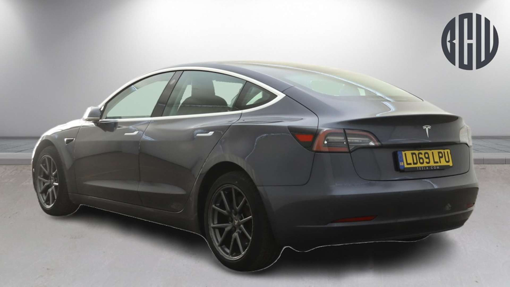 2019 Tesla Model 3 — image 4
