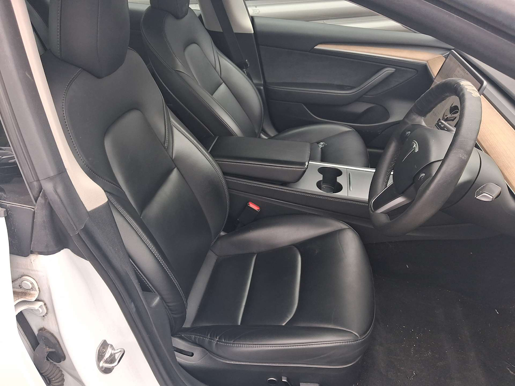 2021 Tesla Model 3 — image 23