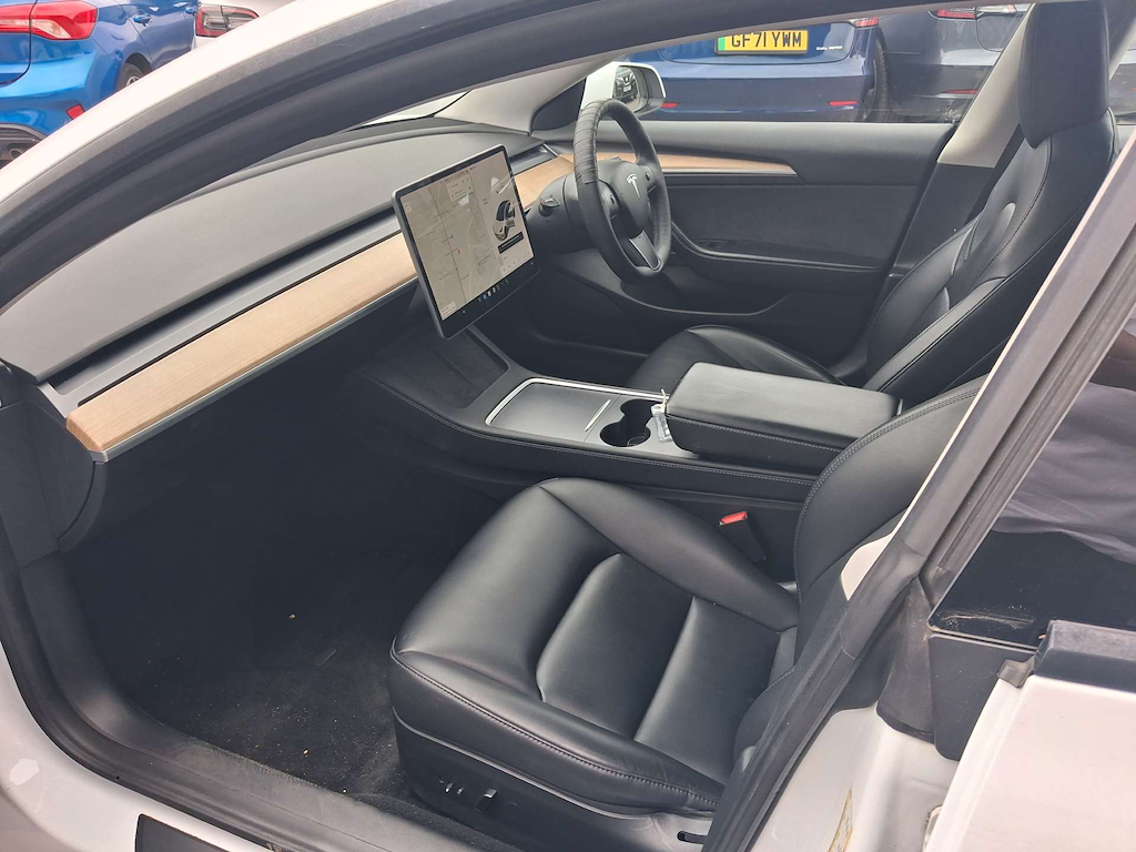 2021 Tesla Model 3 — image 21