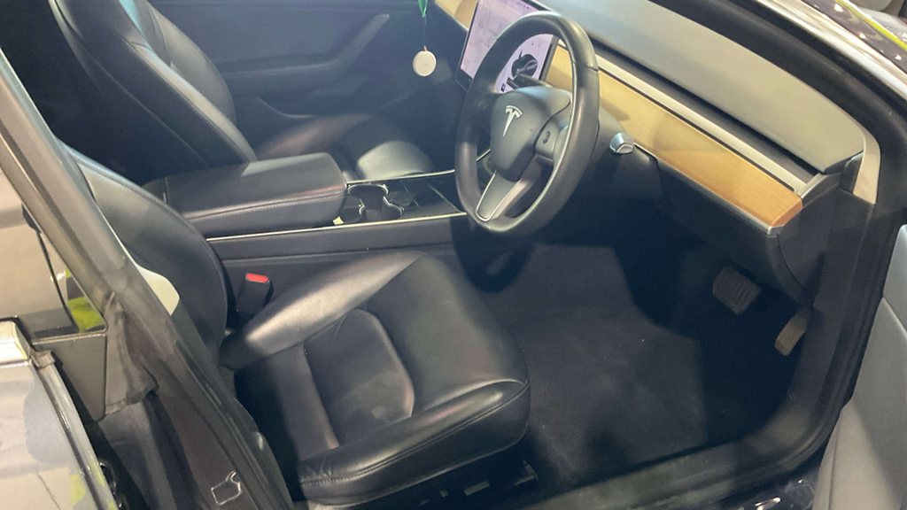 2020 Tesla Model 3 — image 7