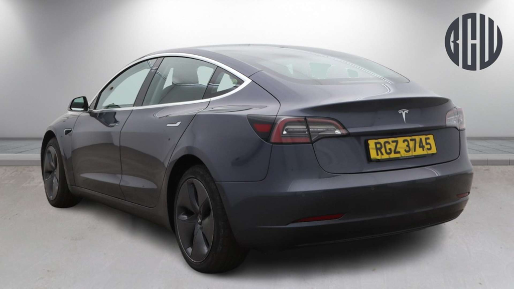 2020 Tesla Model 3 — image 3