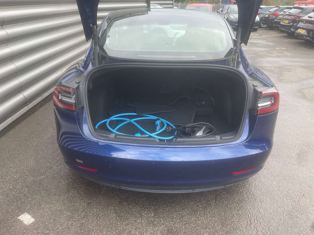 2021 Tesla Model 3 — image 8