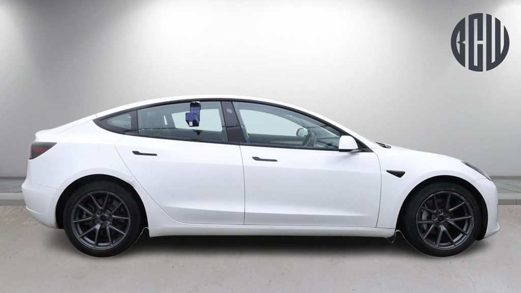 2021 Tesla Model 3 — image 4