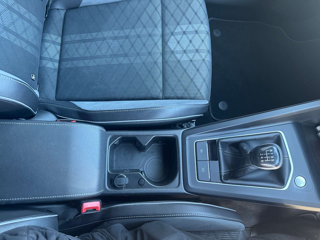 2022 Volkswagen Golf — image 42