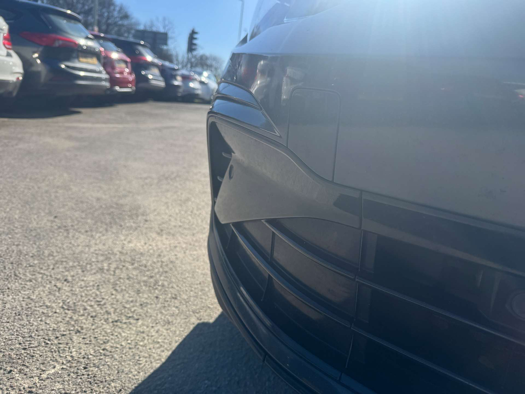 2022 Volkswagen Golf — image 11