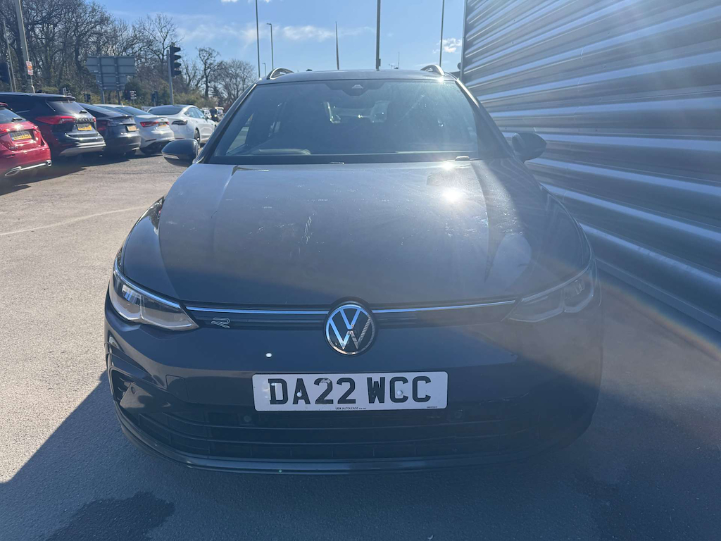 2022 Volkswagen Golf — image 8