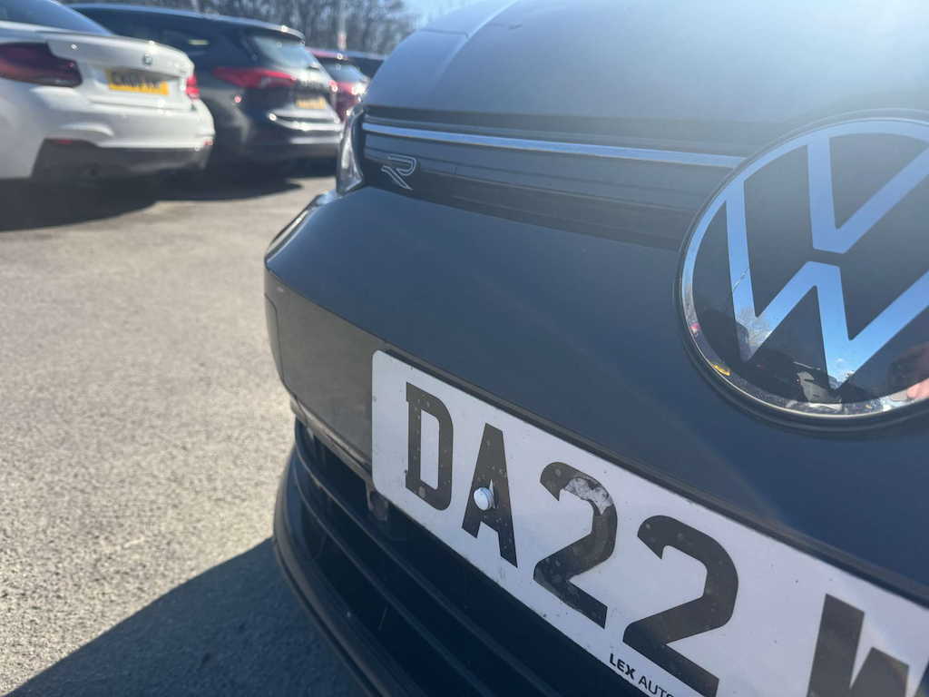 2022 Volkswagen Golf — image 16