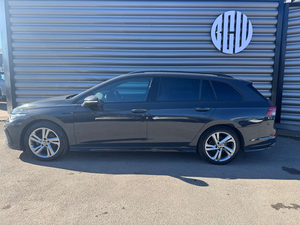 2022 Volkswagen Golf — image 6
