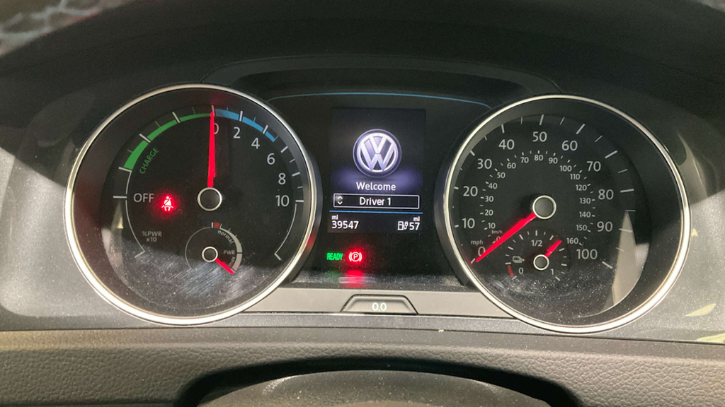 2020 Volkswagen Golf — image 9