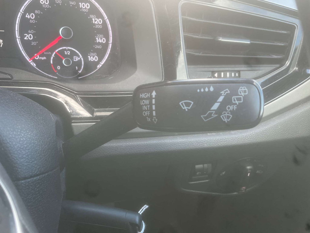 2020 Volkswagen Polo — image 15