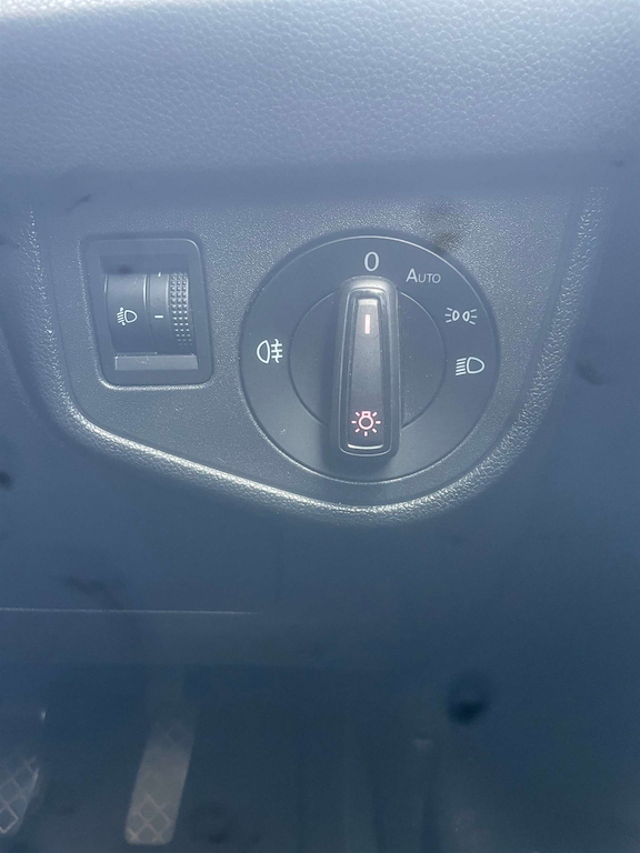 2020 Volkswagen Polo — image 21