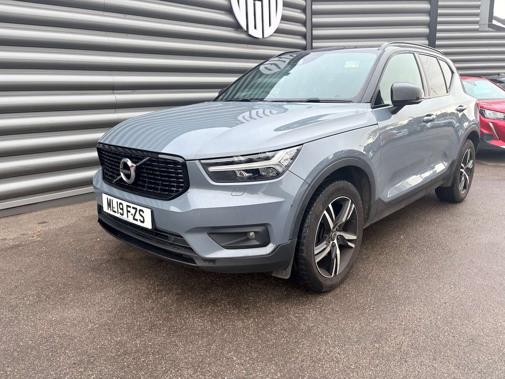 2019 Volvo XC40 — image 10