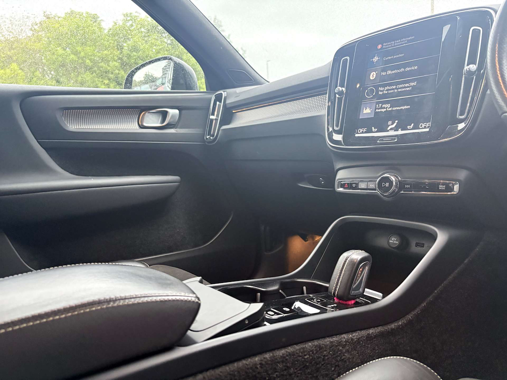 2019 Volvo XC40 — image 24
