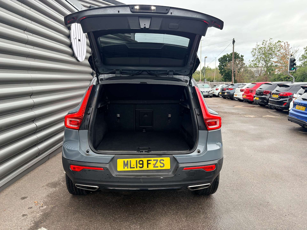 2019 Volvo XC40 — image 6