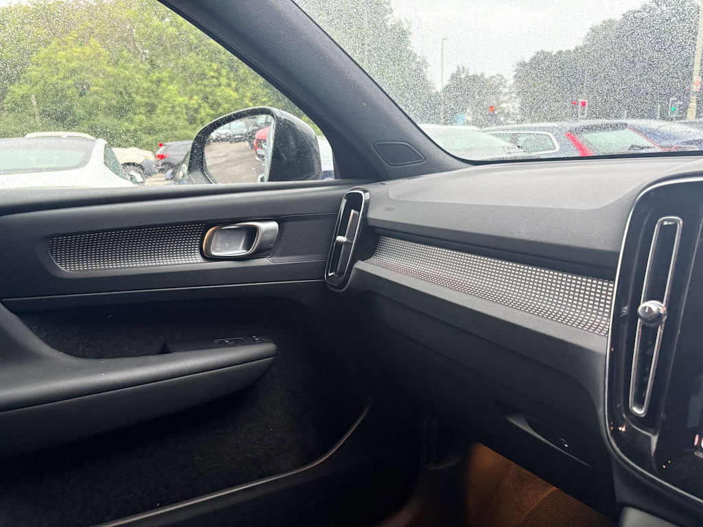 2019 Volvo XC40 — image 19