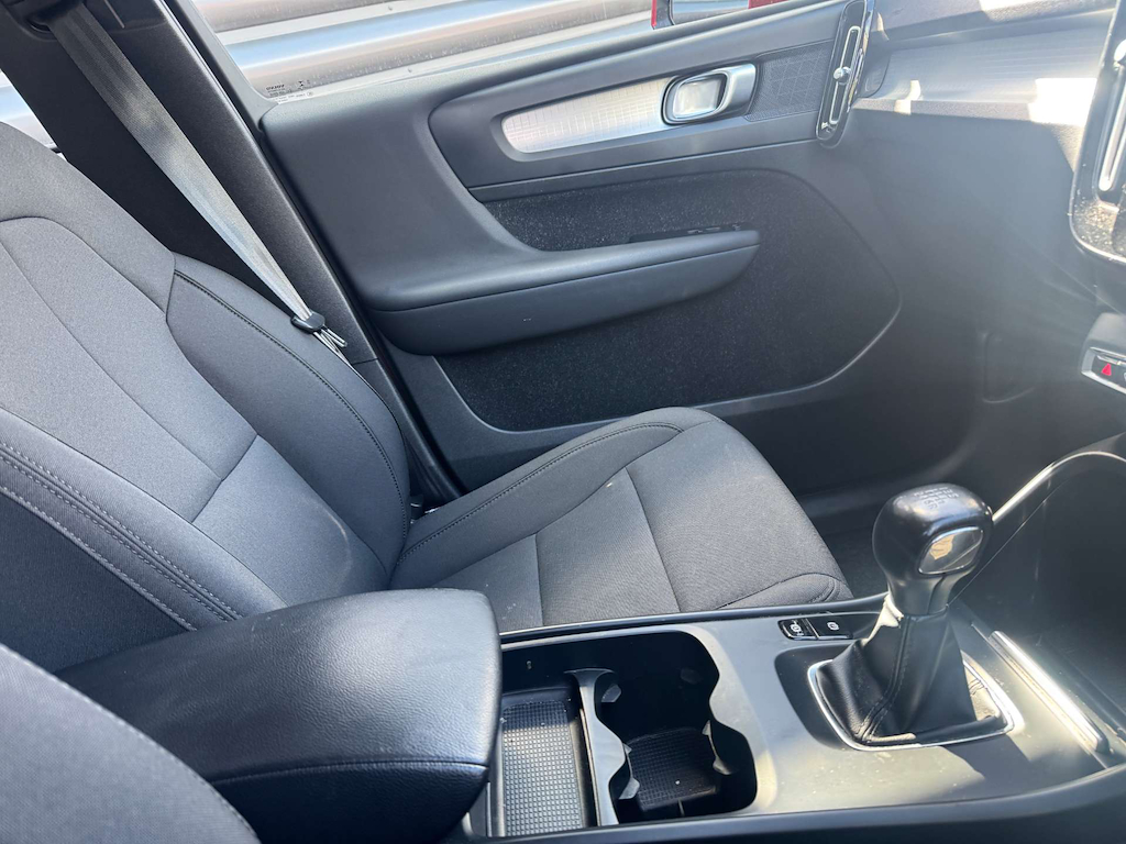2020 Volvo XC40 — image 22