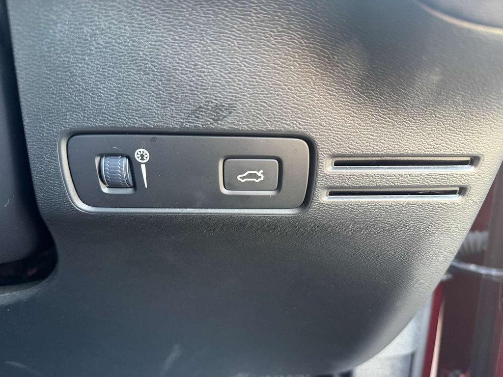 2020 Volvo XC40 — image 19